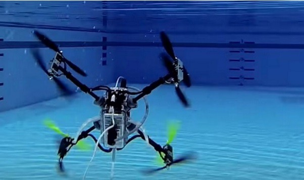 圖片來源：New Underwater Drone Flies AND Swims