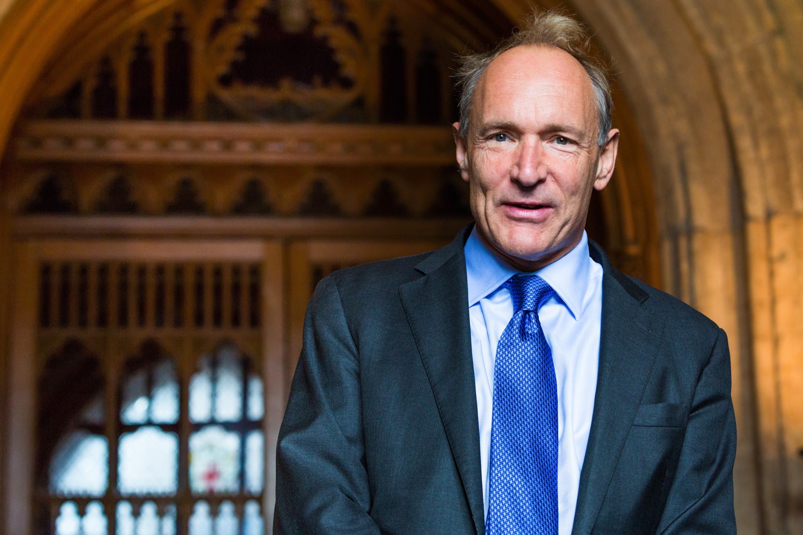 全球資訊網的發明人 Tim Berners Lee 圖片來源：Paul Clarke@wikipedia, by CC 4.0