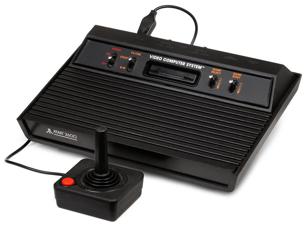 Atari 2600 家用電玩主機，圖片來源：Wikipedia。