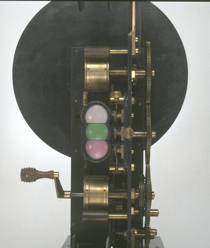 透納的三色投影機，圖片來源：Wikimedia。