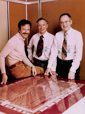 創辦 Intel 的三位關鍵人物，左起葛洛夫、諾伊斯、摩爾。 圖片來源：Wikipedia