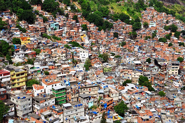 640px-1_rocinha_favela_closeup