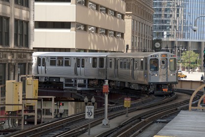 21 世紀的 Chicago L，圖片來源：Wikipedia。